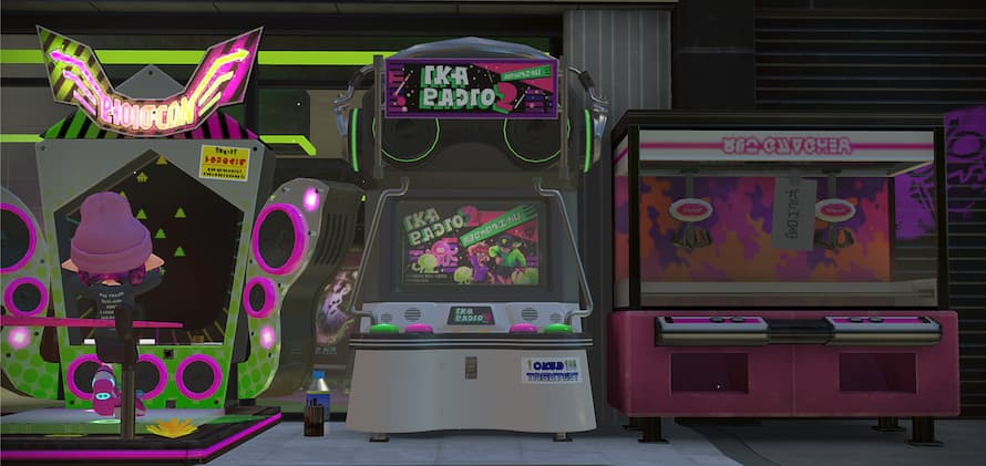 Squid Beatz 2 appears in Inkopolis Square as an arcade machine with two sets of large, colorful buttons that would be perfect for smashing during a rhythm game